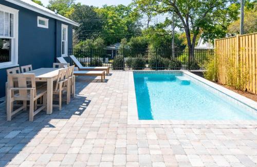 Fairhope Casa | 106 the Church St Collection with pool