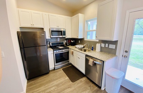 Hollister Casa | 107-A Pilothouse Ct.