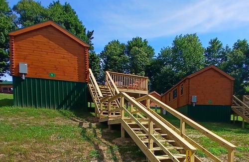 Logan Cabina | 107) Ibis Log Cabin. Close to Hocking Hills State Park and more!