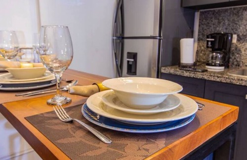 Barrio Urdesa Apartamento | 108 Consulado USA *Parking* Loft Praga Apts 3 pax