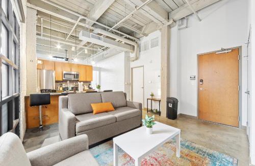 Downtown Cleveland Apartamento | 108- The Cozy Comfy Spacious Loft Wi-Fi Parking Cafe