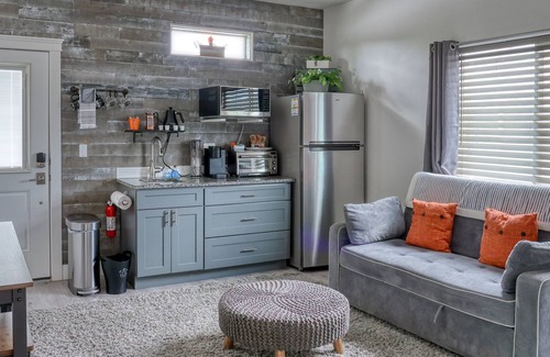 Twin Falls Apartamento | 1087C - TJ Rancher Corp & Vacn Rental -Kitchenette
