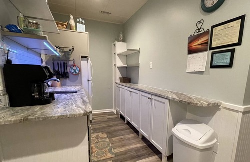 Isle of Palms Condominio | # 109 Heart of IOP Condominio de estudio de 1st Fl @ Ocean Inn, 1 bloque de playa