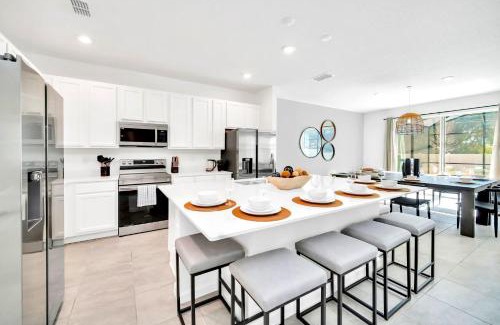 Kissimmee Casa | 10BR Resort Home - Pool Hot tub Games - Near Disney