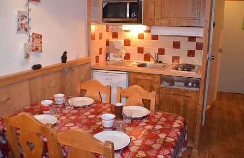 Les Menuires Apartamento | 10m from ski slopes, 7th floor, balcony, ski locker, 22m², Les Menuires