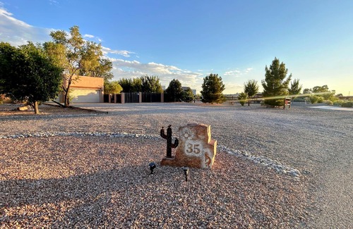Corrales Casa | 10min to Albuquerque Balloon Park-Corrales Oasis, 3-night minimum booking!