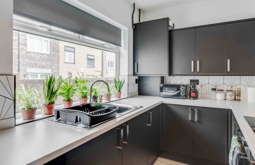 Everton Casa | 3 Mins to Stadium | W/M | Dishwasher | Sofa Bed