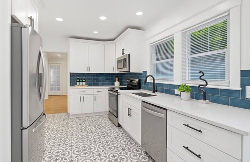Sylvan Hills Casa | <10mins 4rm Downtown, Early check-in -subject to availability, with pool table