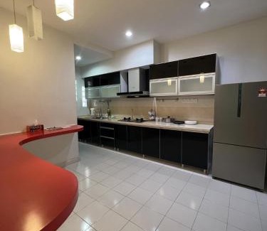 Central Seberang Perai Casa | 10pax -2 Storey House Bayu Mutiara at Bukit Mertajam