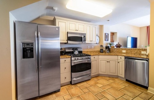 Windy Hill Condominio | 10th Floor Oceanfront One Bedroom Condo