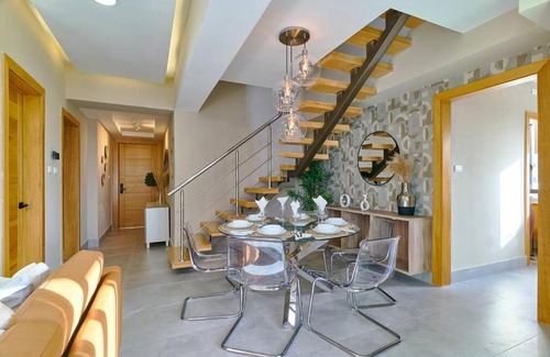 Evaristo Morales Apartamento | 10ThFloor Penthouse With JACUZZi 6 Guest, Family Ambient