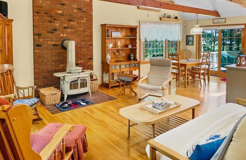 Harwich Center Casa | 11 Cranwood Road Harwich Cape Cod- -Aoibhneas