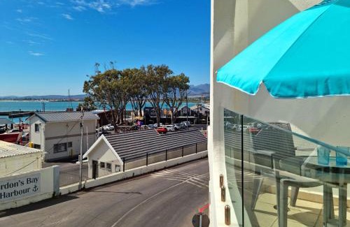 Gordons Bay Central Apartamento | '11 Gordonia'- 2 En-suite Bedrooms, Beach access & Great location