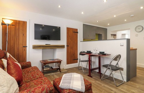 Kendal Cabaña | 11 Longpool