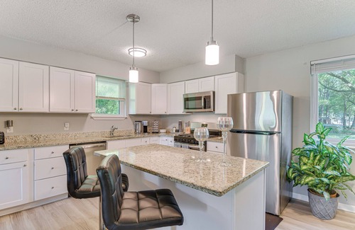 Foley Casa | 11 Mi to Beaches: Peaceful Foley Home w/ Yard