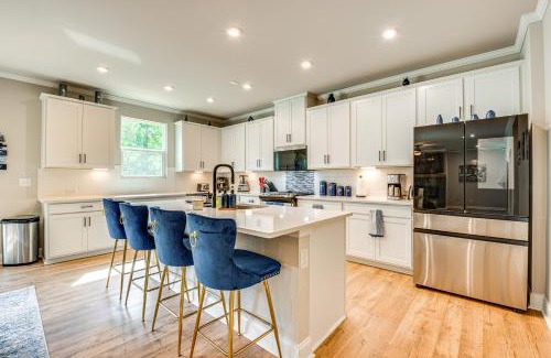Ben Hill Casa | 11 Mi to Dtwn Luxe Atlanta Retreat with Deck and Yard