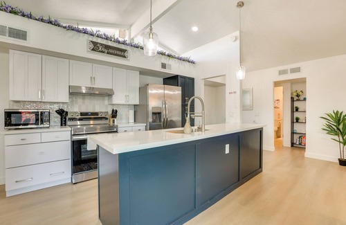 Knoell Garden Groves Cabaña | 11 Mi to Dtwn Phoenix: Main House w/ Outdoor Oasis