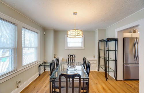 Garfield Heights Casa | 11 Mi to Dtwn Cleveland: Family Home w/ Yard