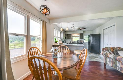 Somerset Casa | 11 Mi to Lake Rural Family Getaway with Fire Pit!