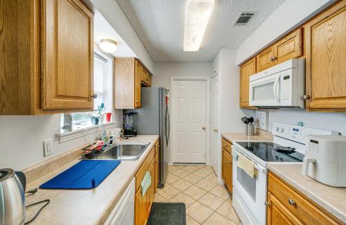 Denton Casa | 11 Mi to Lewisville Lake Family Home in Denton