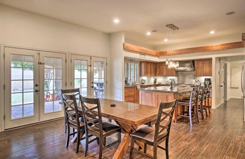 Tempe Casa | 11 Mi to Phoenix Tempe Escape with Patio and Bar!