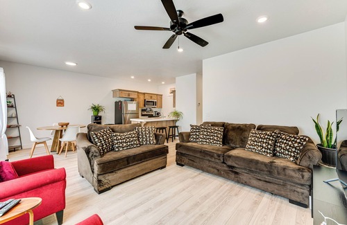 Eagle Mountain Casa | 11 Mi to Utah Lake: Newly Built Family Townhome!