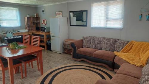 Helderberg Rural Casa | 11 Mountain Stream Hot Tub Self Catering