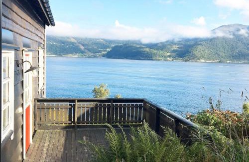 Torheim Casa | 11 person holiday home in Davik-By Traum