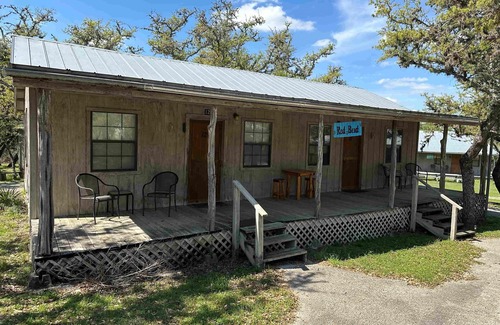 Bandera Cabina | 11 Redbud, at CRC Ranch Retreat