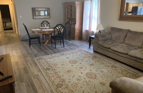 Russellville Casa | 1109 S. Boston Pl 3 dormitorios, 2 baños casa