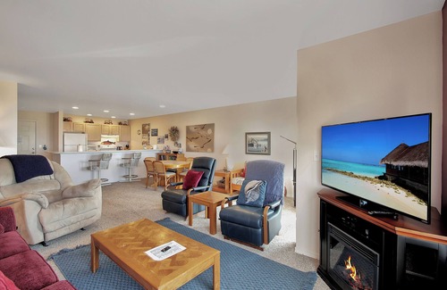Westport Condominio | 112 Oceanfront Ground floor, hear the Ocean roar
