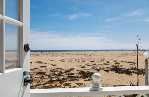 Balboa Peninsula Casa | 1121 E Balboa Blvd B
