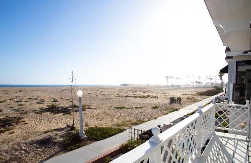 Balboa Peninsula Casa | 1121 E Balboa Blvd B