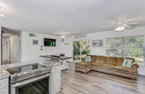 Gulf Breeze Casa | 1133 Redwood Lane