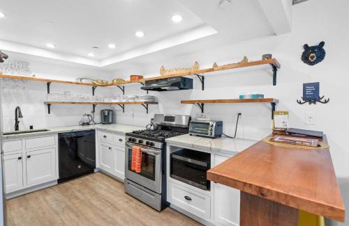 Big Bear Lake Casa | 114 - Cubby Condo - Meredith Lodging
