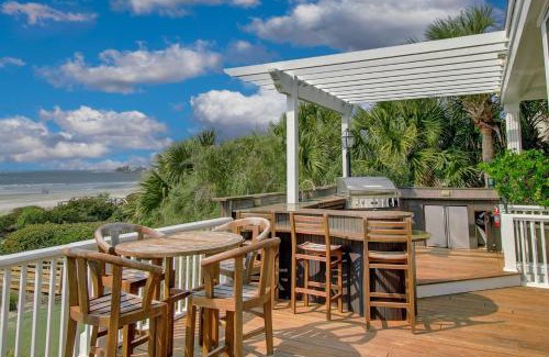 Isle of Palms Casa | 114 Ocean Boulevard by AvantStay Beachfront Putting Green Volleyball Court Infinity Pool