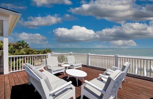Isle of Palms Casa | 114 Ocean Boulevard by AvantStay Beachfront Infinity Pool Basketball Court Recently Renovated