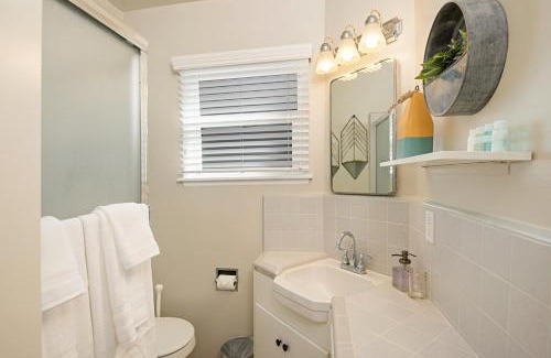 Balboa Island Casa | 118 Emerald Ave B