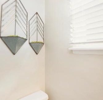 Balboa Island Casa | 118 Emerald Ave B