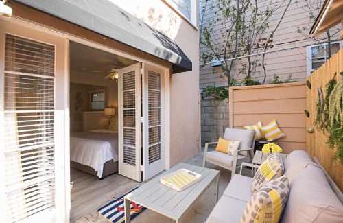 Balboa Island Casa | 118 Emerald Ave B