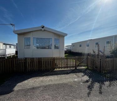 Burnham-on-Sea Otro | 118 holiday resort unity pet friendly caravan brean sands