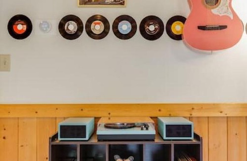 Fall City Casa | 118 - The Willow Tree Bungalow