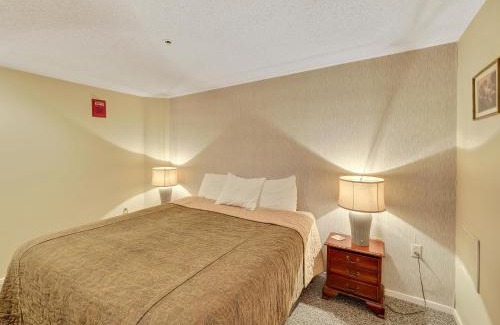 Charlevoix Casa | 119 Edgewater Inn