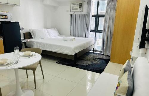 Pinagsama Apartamento | 11B Tower 1 Viceroy Residences Mc Kinley Hill BGC