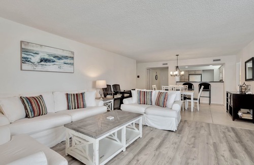 Seabreeze Park Condominio | 11th Flr. Oceanfront 2/2 Dream