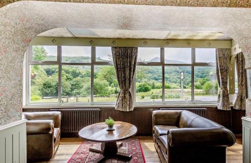 Capel-Curig Casa | 12 Bed in Capel Curig 93368