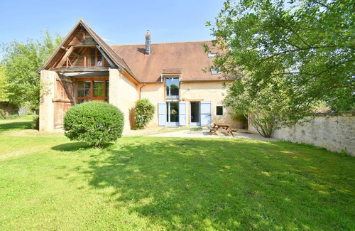 Lignieres Casa | 12-bedroom gîte for 30 people.