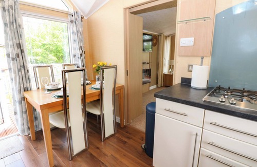 Welton Cabaña | 12 FIELD VIEW, pet friendly, with a garden in Kirkoswald