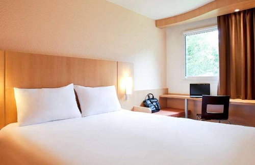 Anglet Hotel | 12 m² Hotel ∙ 10 huéspedes