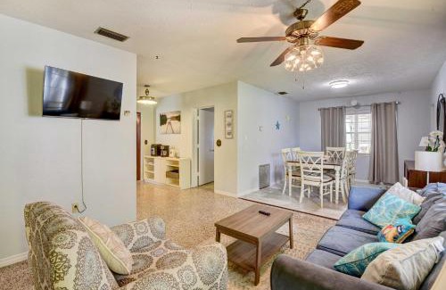 Trailer Estates Casa | 12 Mi to Beach Cottage with Pool in Bradenton